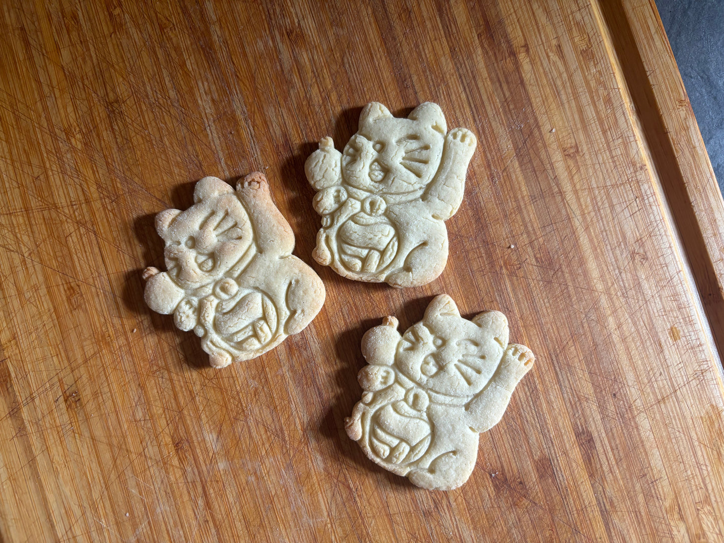 Antifa Lucky Cat Cookie Cutter - Biscuit Mold - Fondant Dough - Maneki Neko - Antifa Animals - 161 - Punk - 3D Printed Cutter