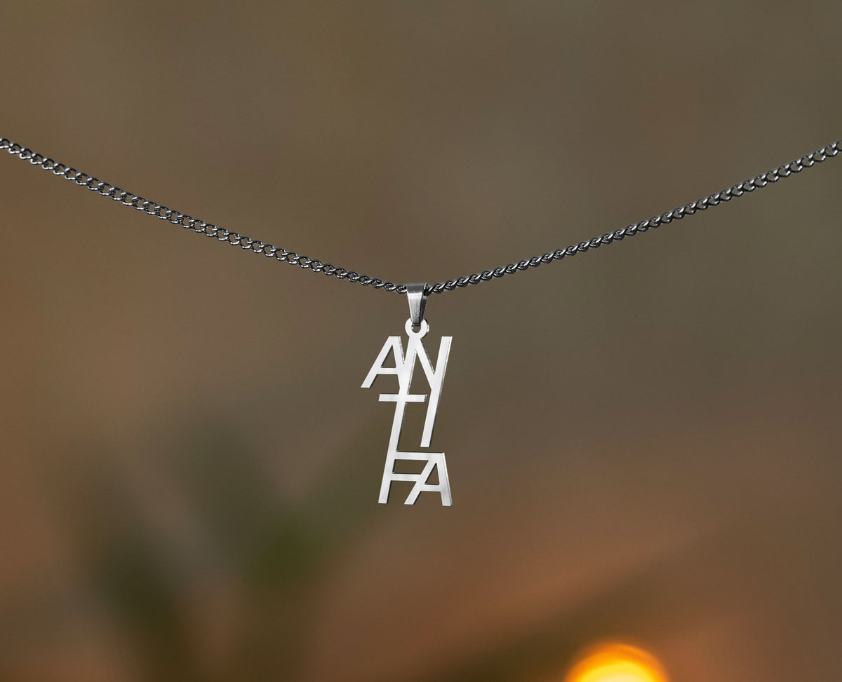 Antifa Schriftzug Halskette | Gold und Silber | Schmuck | 161 | Protest