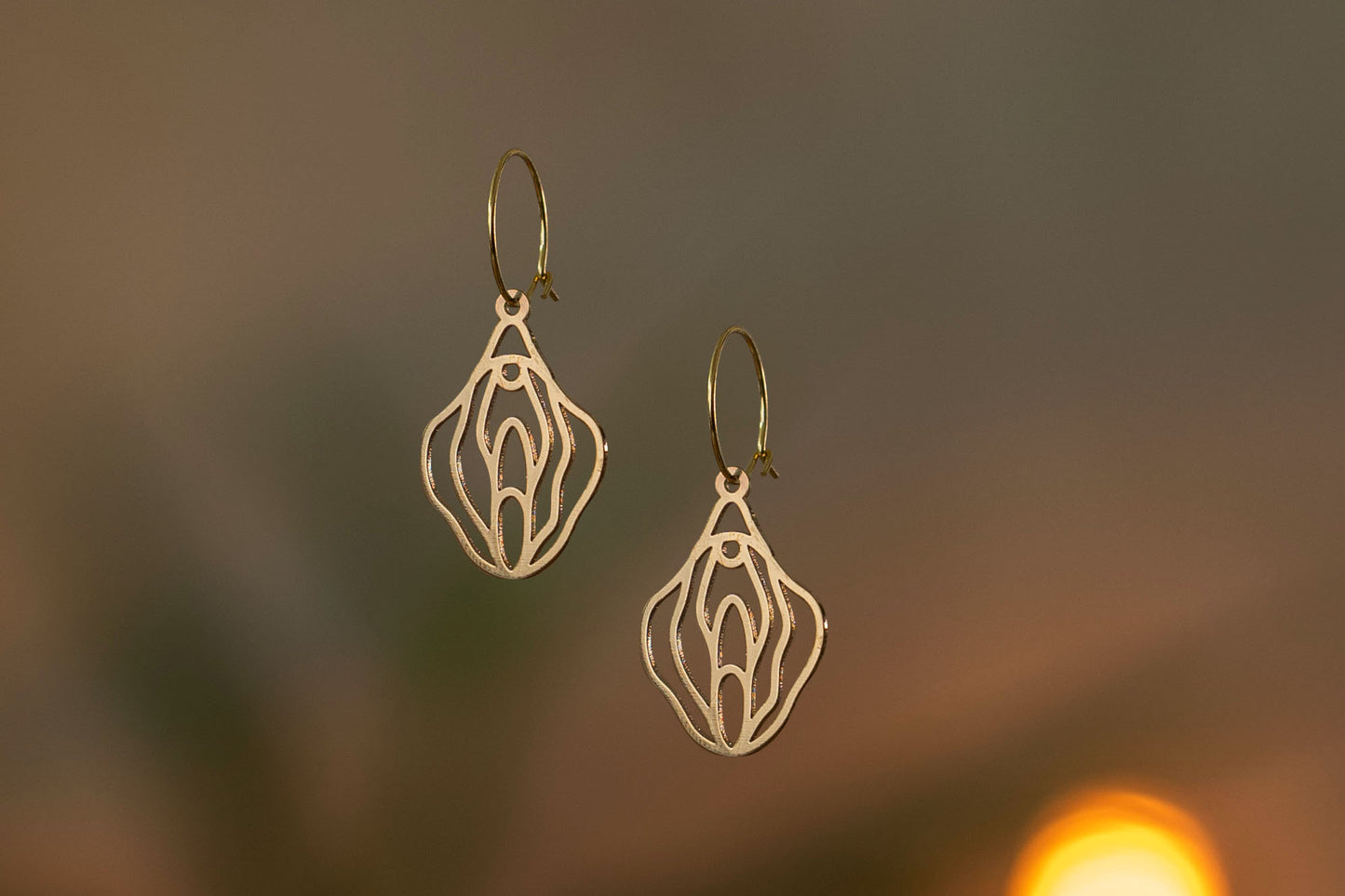 Vulva Design Ohrringe | Gold und Silber | Verschieden Formen & Verschlüsse | Aus Deutschland | Feministischer Schmuck