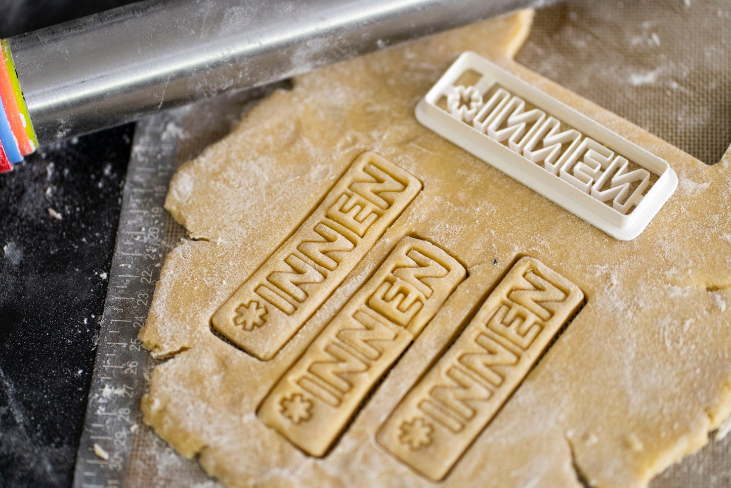 *INNEN - German Gender Asterisk Cookie Cutter - Charity Version - 1€ to Sisters* - Biscuit Mold - Fondant Dough -Feminist - Europe - 3D Printed Cutters