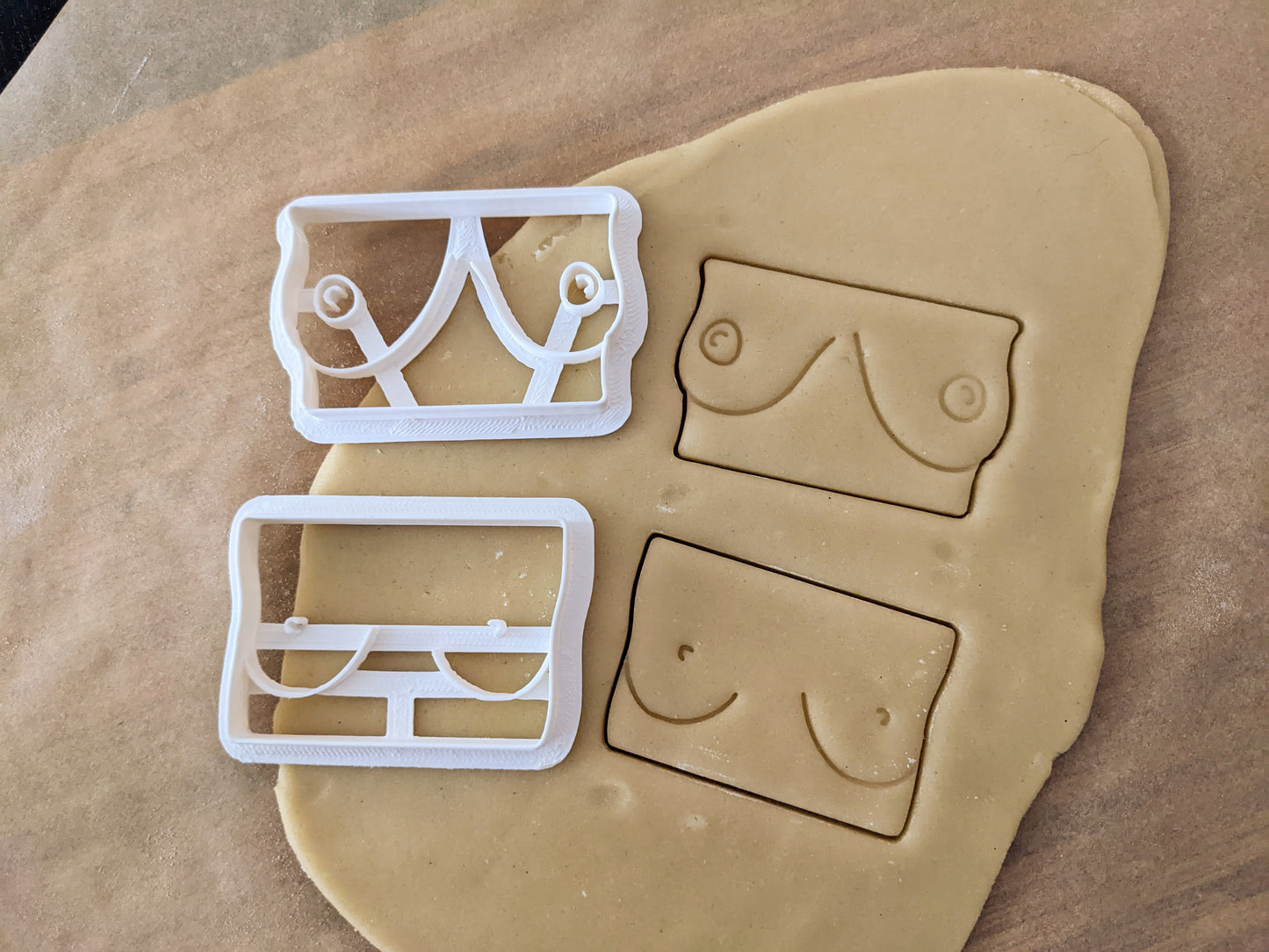 Breast Shaped Cookie Cutters from Germany - 8 Shapes - Biscuit Mold - Fondant Dough - Feminist Cookies - Europe - 3D Printed Cutters