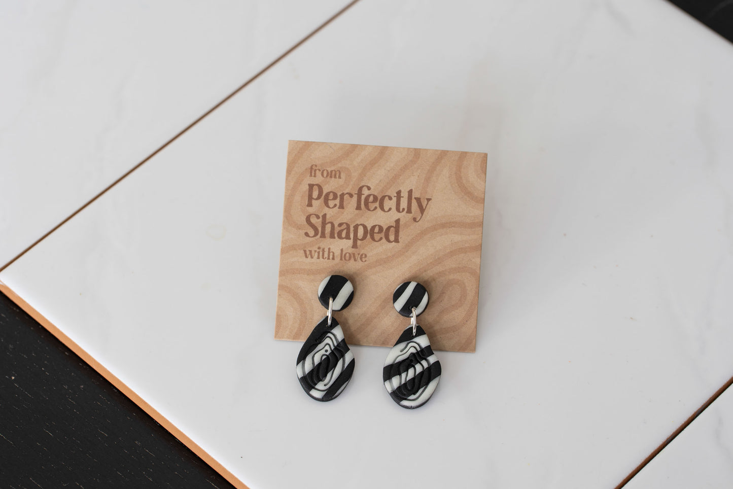 Vulva Earrings | Set | Glow in the Dark Unique | Black & White | Silver | Polymer Clay | Handmade | From Europe