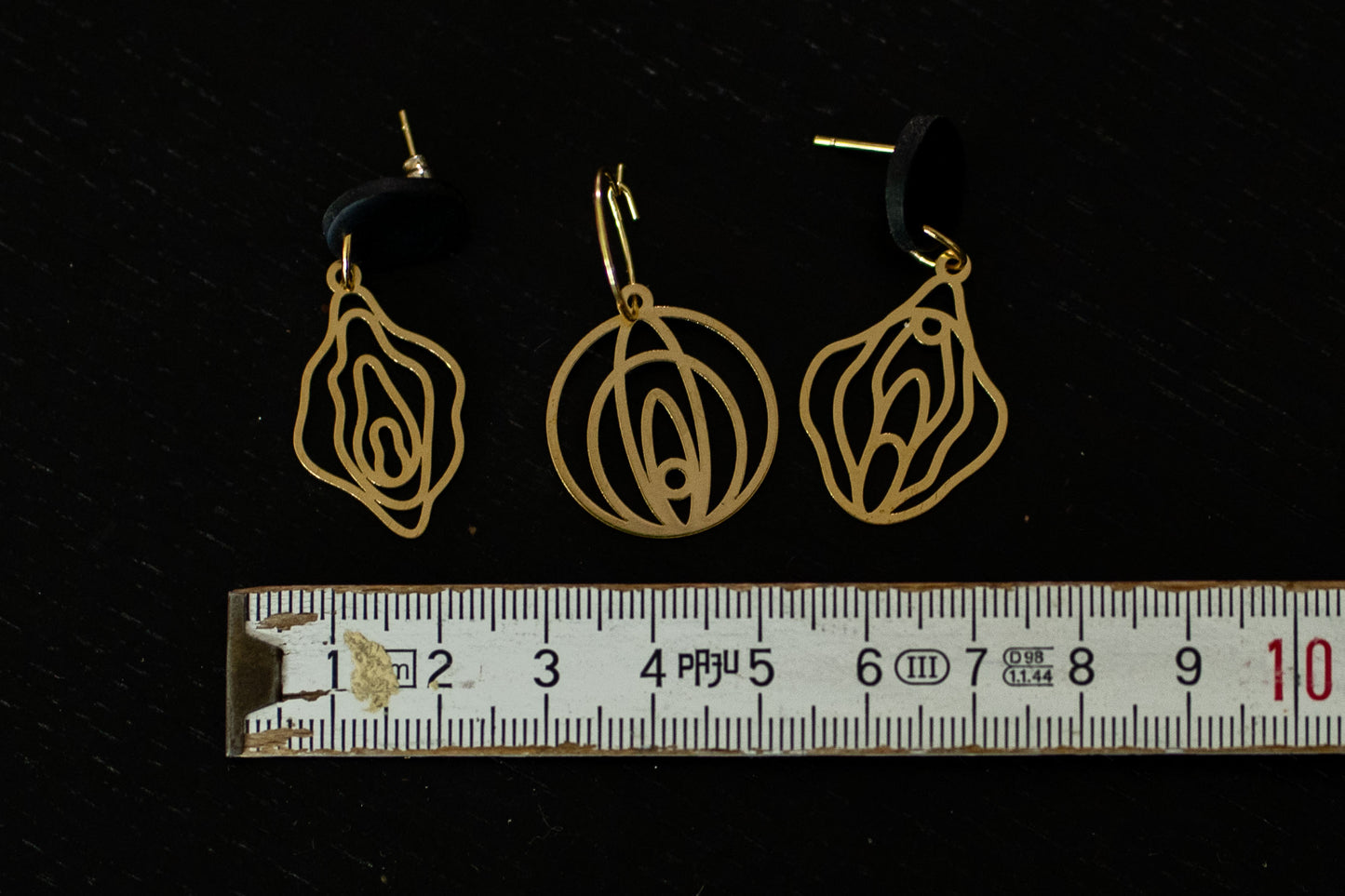 Vulva Design Ohrringe | Gold und Silber | Verschieden Formen & Verschlüsse | Aus Deutschland | Feministischer Schmuck
