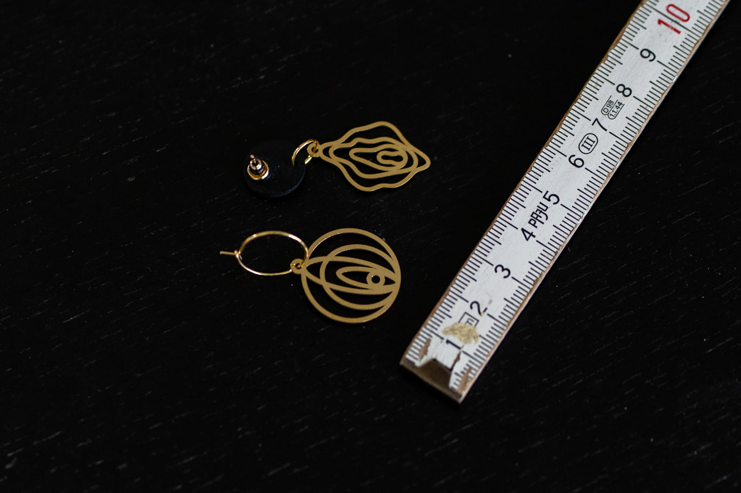 Vulva Design Ohrringe | Gold und Silber | Verschieden Formen & Verschlüsse | Aus Deutschland | Feministischer Schmuck