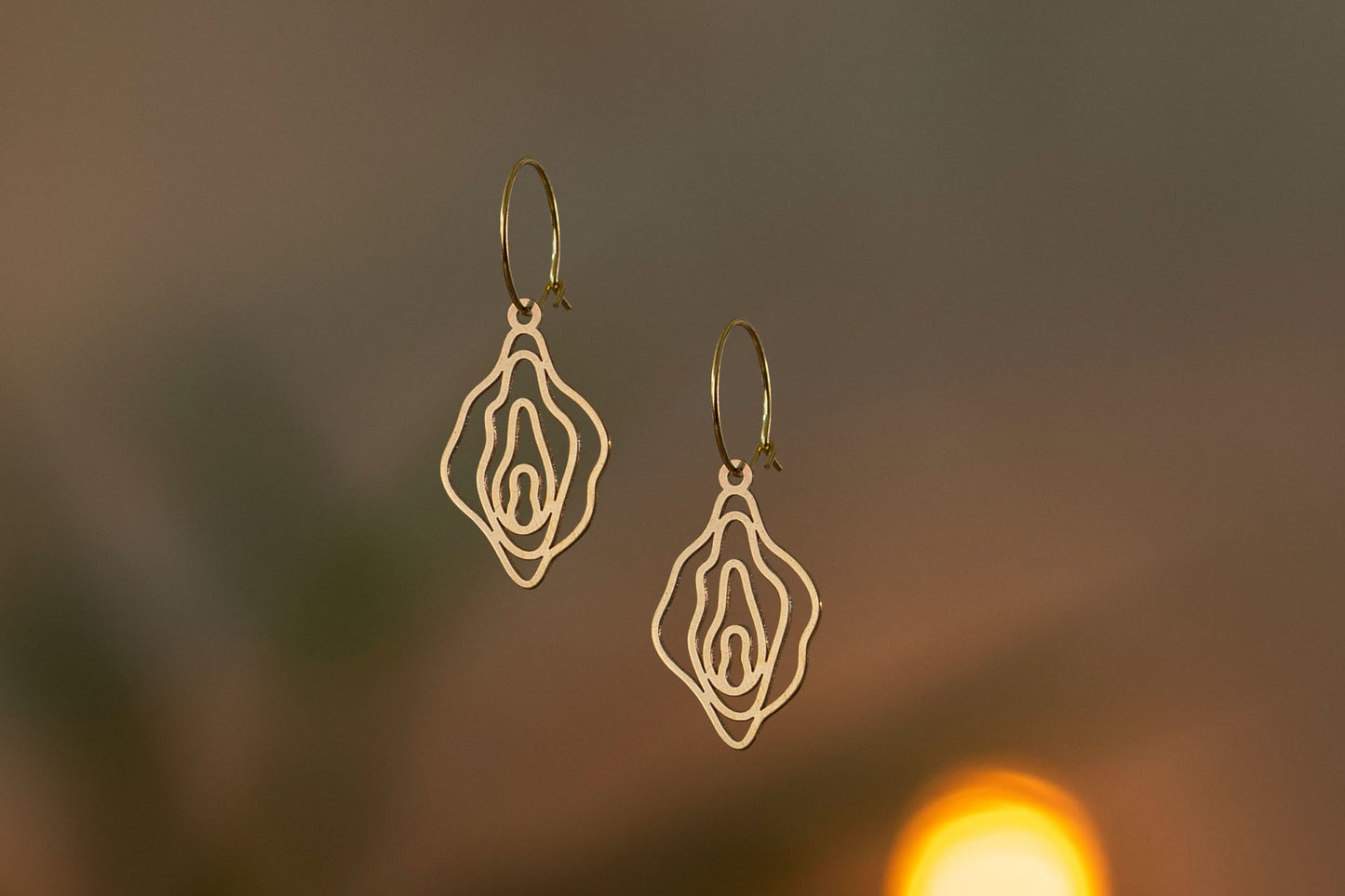 Vulva Design Ohrringe | Gold und Silber | Verschieden Formen & Verschlüsse | Aus Deutschland | Feministischer Schmuck
