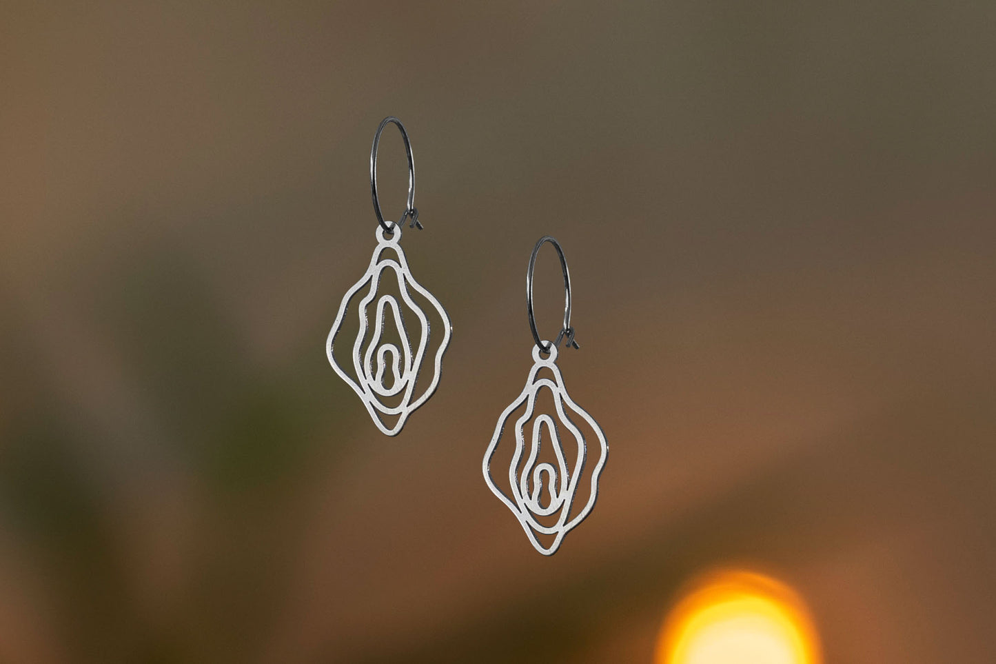 Vulva Design Ohrringe | Gold und Silber | Verschieden Formen & Verschlüsse | Aus Deutschland | Feministischer Schmuck